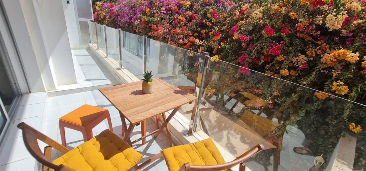 For sale furnished seafront apartment