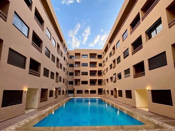 Elegant Appartement in het Hart van Guéliz, Wooncomplex met Zwembad