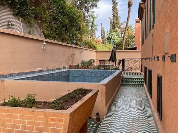 Semlalia Villa de style Beldi Chic à vendre 9Ch, à rénover