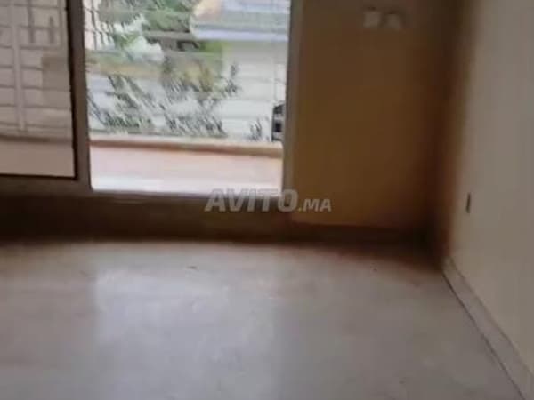 شقة فارغة بحي 2 مارس للعائلة