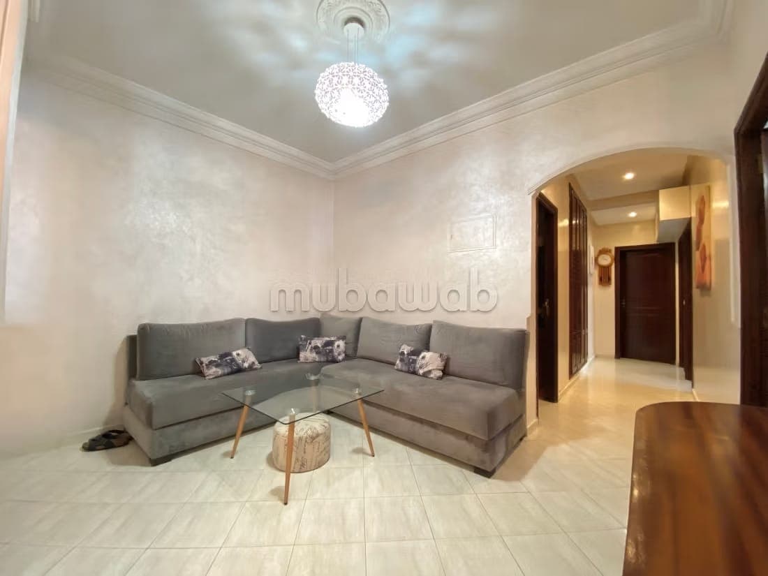 Très bel appartement en location à Aviation Mabella. Superficie 110 m². Bien meublé