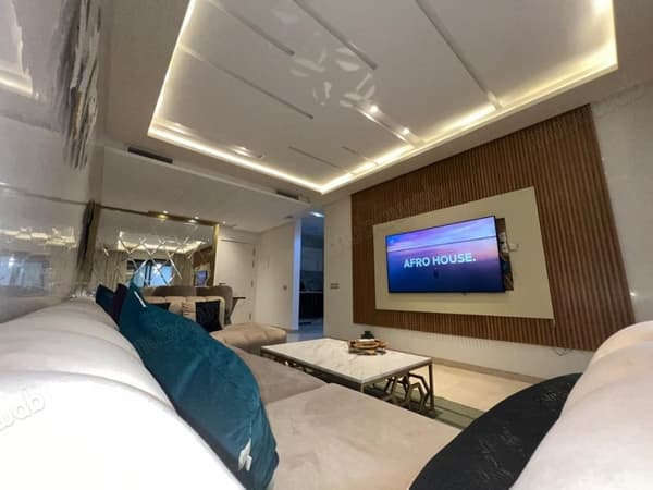 Appartement moderne à vendre corniche 117m²