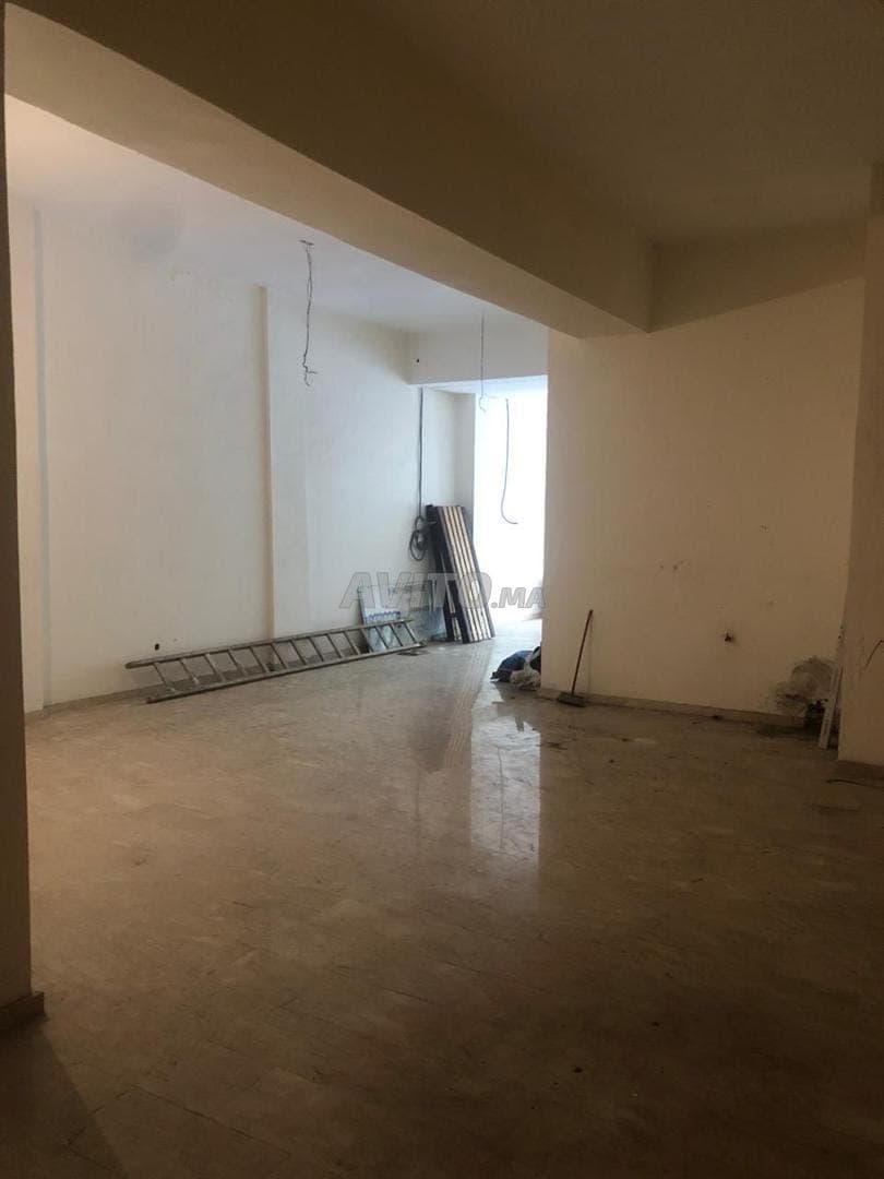 Magasin à louer près de la mosquée Hassan 2
