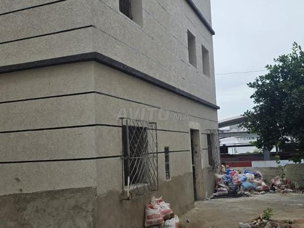 Maison neuve à vendre à Bni Makada