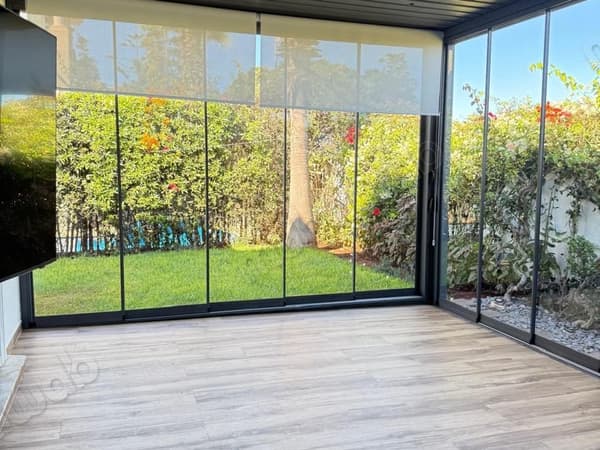 Villa for sale in residence