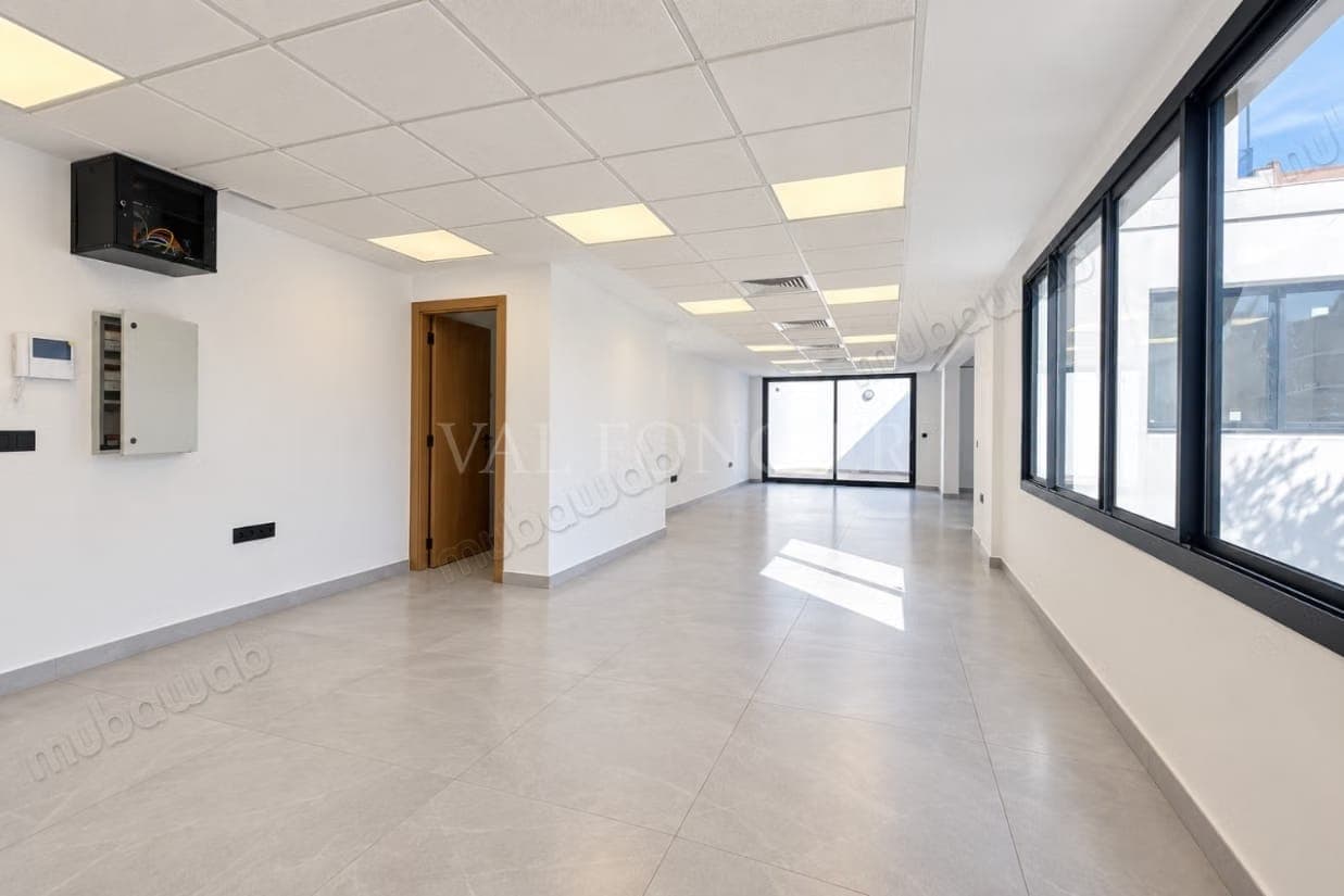 Te huur – Kantoor van hoog niveau van 90 m² met terras van 16 m² – Boulevard Ghandi, Casablanca