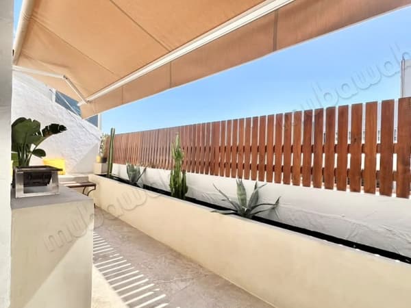 أتيبيك وشرفة مزدوجة - الطابق الأخير مطل كليا على الجنوب