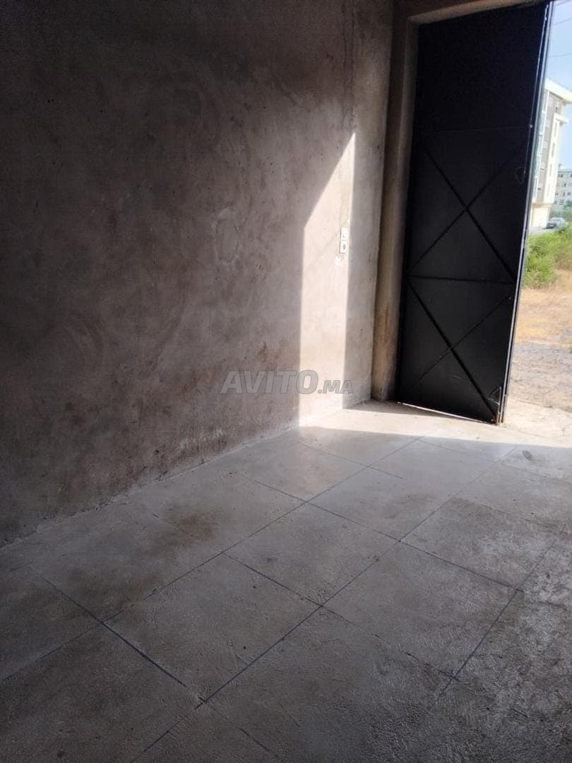 مرآب للإيجار للتخزين فقط