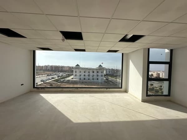 Bureaux haut standing à louer à Wifak