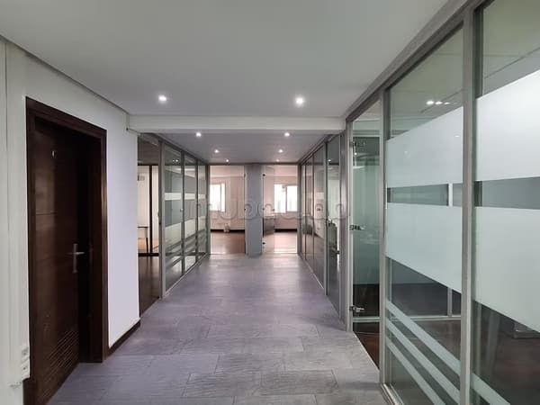 Bureaux de 419 m² 3 TF séparés proche Abdelmoumen