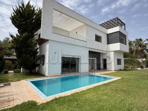 Location villa de luxe à Bassatine el manzeh. Surface totale 780 m². Bien meublé