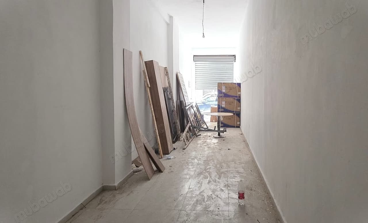 محل تجاري مطل على شارع حيوي 40 م² المعاريف