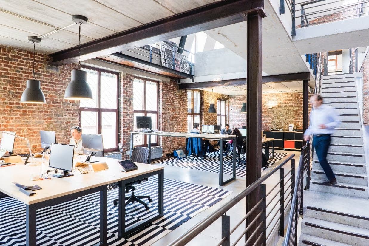 Bureau premium de 1500 m en location à CFC