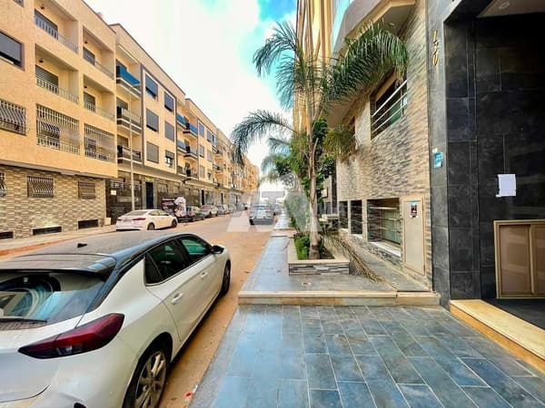 Commerciële ruimte 66m² terras te huur MZ-982404