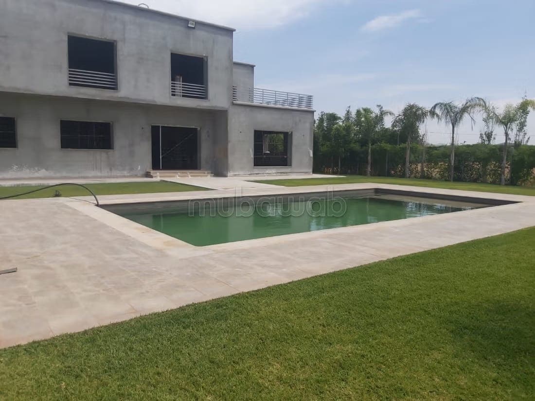 Très belle Villa sur un hectare titré avec très bon prix
