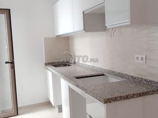 Superbe appartement à louer au mois à proximité du complexe Hassani