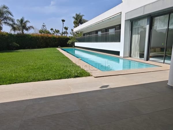 Villa d’exception à vendre – Souissi – Rabat