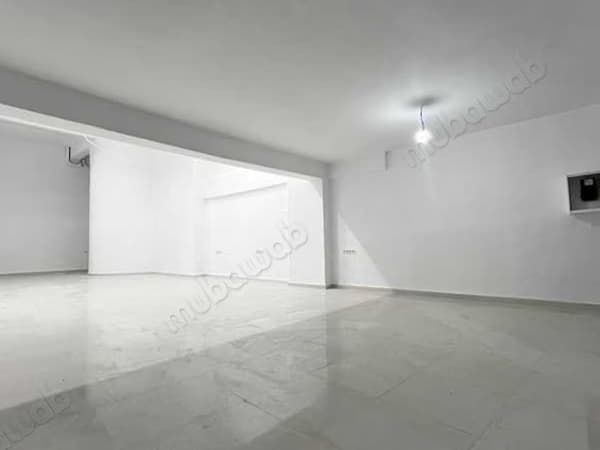 Local commercial à Louer de 111.0 m² à Casablanca, Maarif Extension