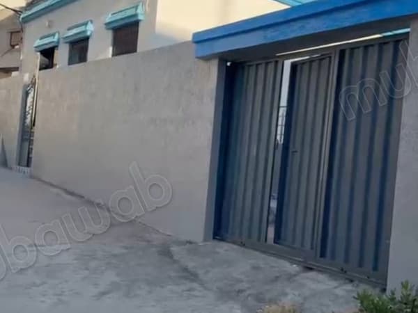 Maison de haut standing à vendre à Route Nationale Assilah. Surface totale 282 m²…