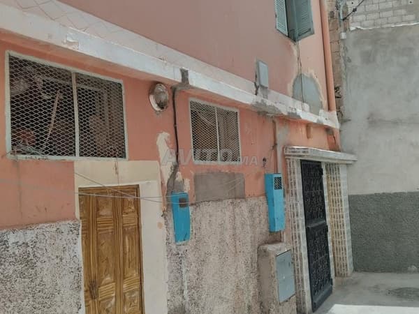 Casa en venta en buen estado y registrada legalmente.