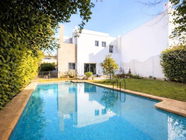Vente villa à 3 niveaux sur un terrain de 462m2 à Dar Bouazza