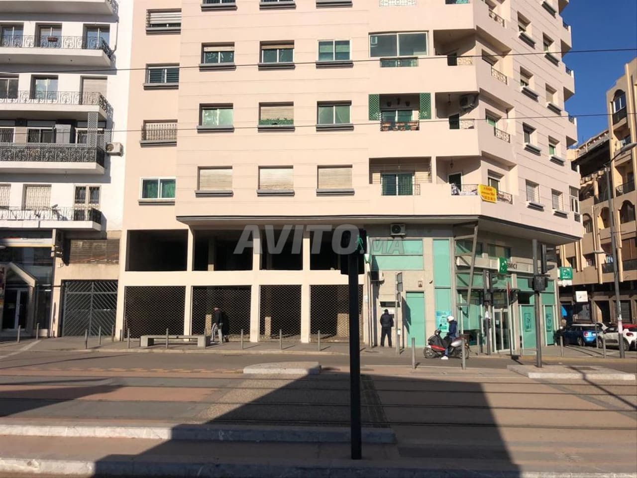 Local 364 m² 4 façades collé BMCI Tramway CAFC