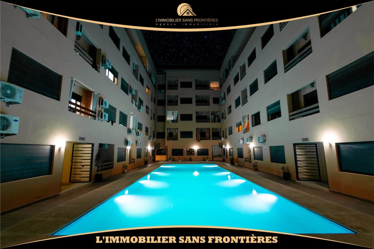 Appartement meublé de 55 m² – 1 chambre, terrasse, vue piscine et parking titré en…
