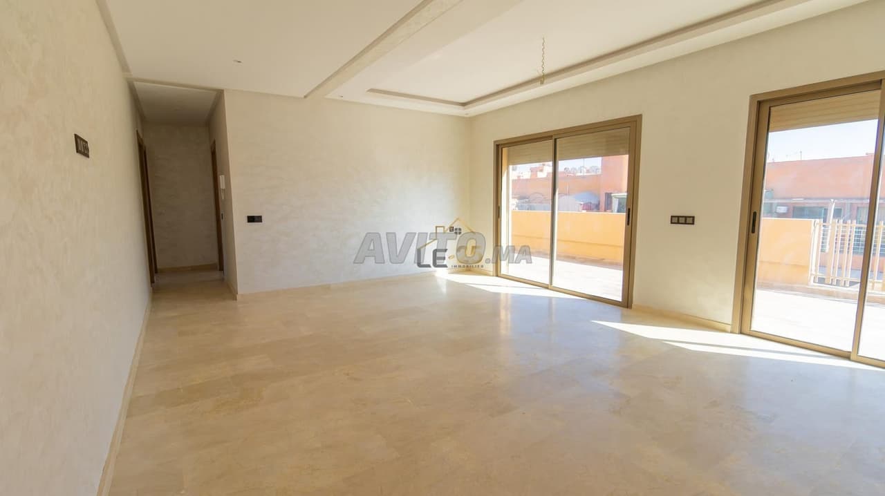 Mooi appartement met 3 slaapkamers te koop met terras