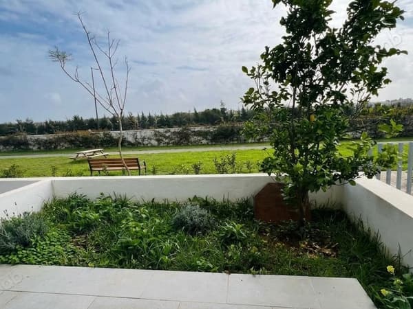 Triplex de 250 m² à louer à Harhoura