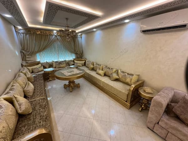 Gemeubileerd appartement te huur, 3 slaapkamers, centrum