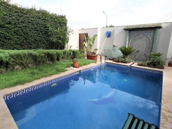 Charmant duplex avec jardin et piscine à Talborjt