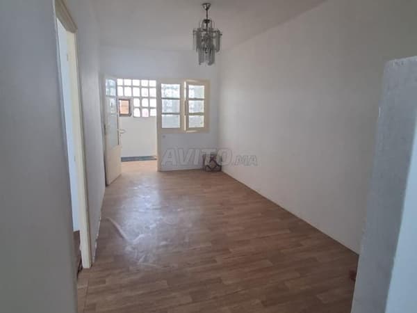 Appartement à vendre 40m² titré – Rue 6 Novembre, Sbata