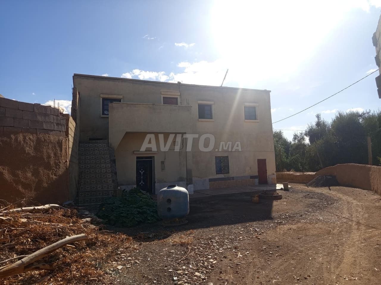 Maison traditionnelle de deux étages à vendre