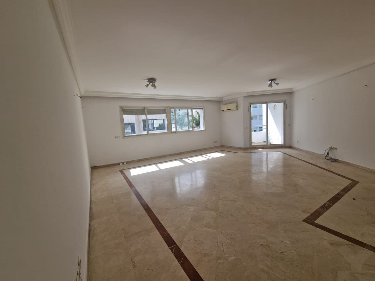 Appartement 215 m² à louer à Casablanca Triangle D'Or