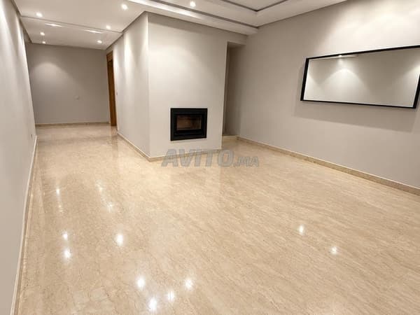 Empty apartment for rent