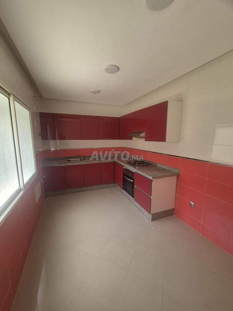 Appartement à louer 97 m² à Temara