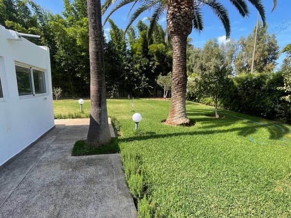 Villa de luxe à louer à Souissi. 3 grandes pièces