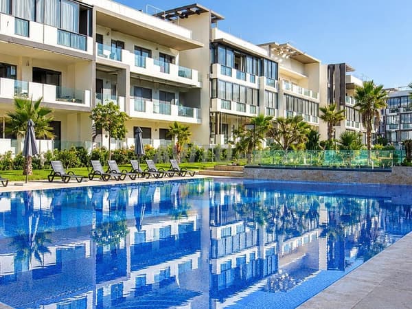 Appartement vue piscine à vendre