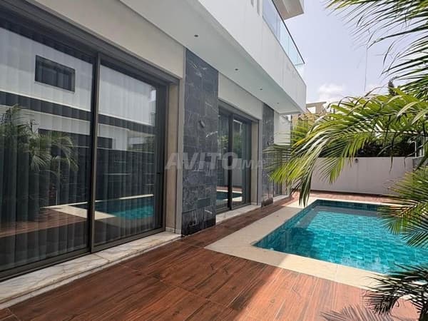 À VENDRE VILLA À DAR BOUAZZA COTÉ 1ER MACDO