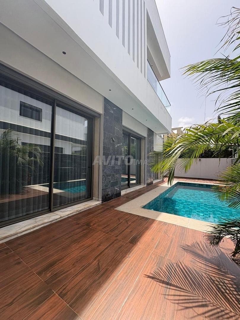 À VENDRE VILLA À DAR BOUAZZA COTÉ 1ER MACDO