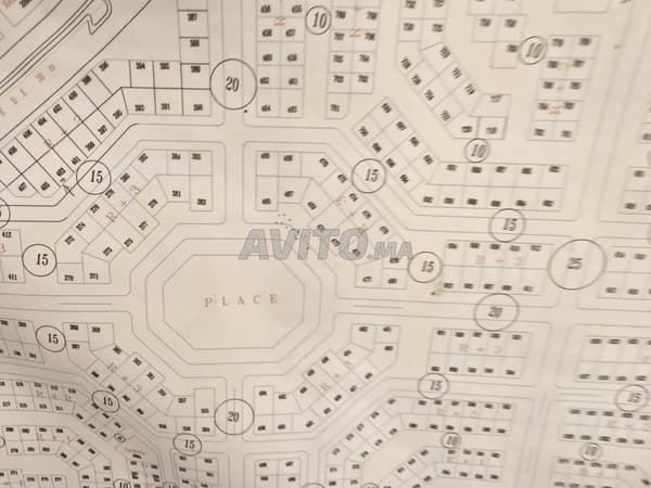 379 immeuble 6 appartements et 2 magasins Bir Rami Sud