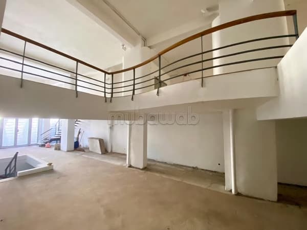 Local commercial 363m Racine Rd pt des Sports