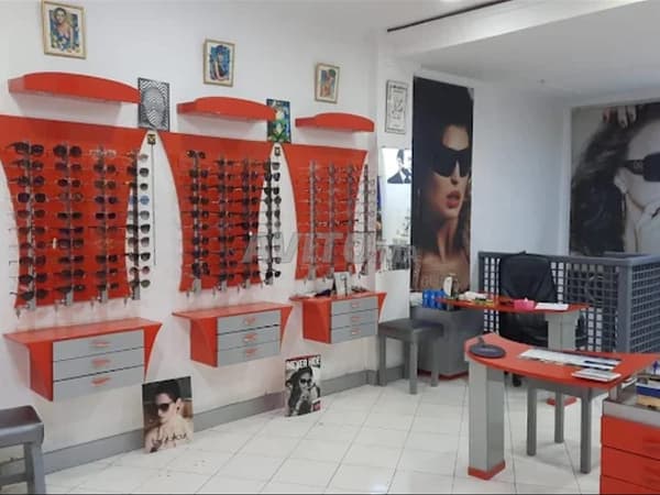 Commercial shop