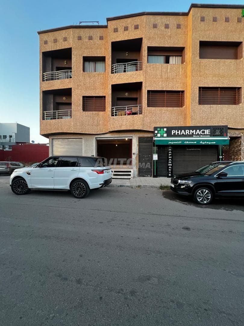 IN AFFITTO – NEGOZIO SU STRADA DI PASSAGGIO
