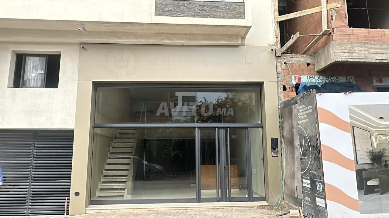 Magasin à louer superficie 151 m2