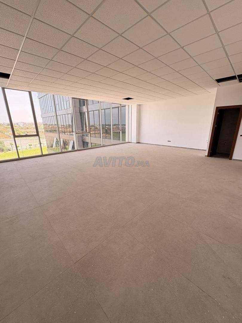 Bureau Vision Center à louer 93m2