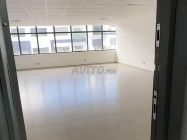 Piano nuovo con ascensore e garage