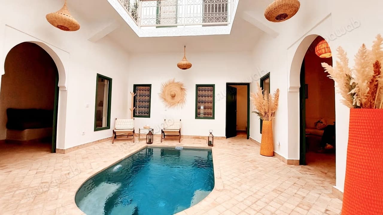 Riad d’Exception – 4 Suites & Bassin Intérieur, entre Bab Taghazout et Diour Saboune