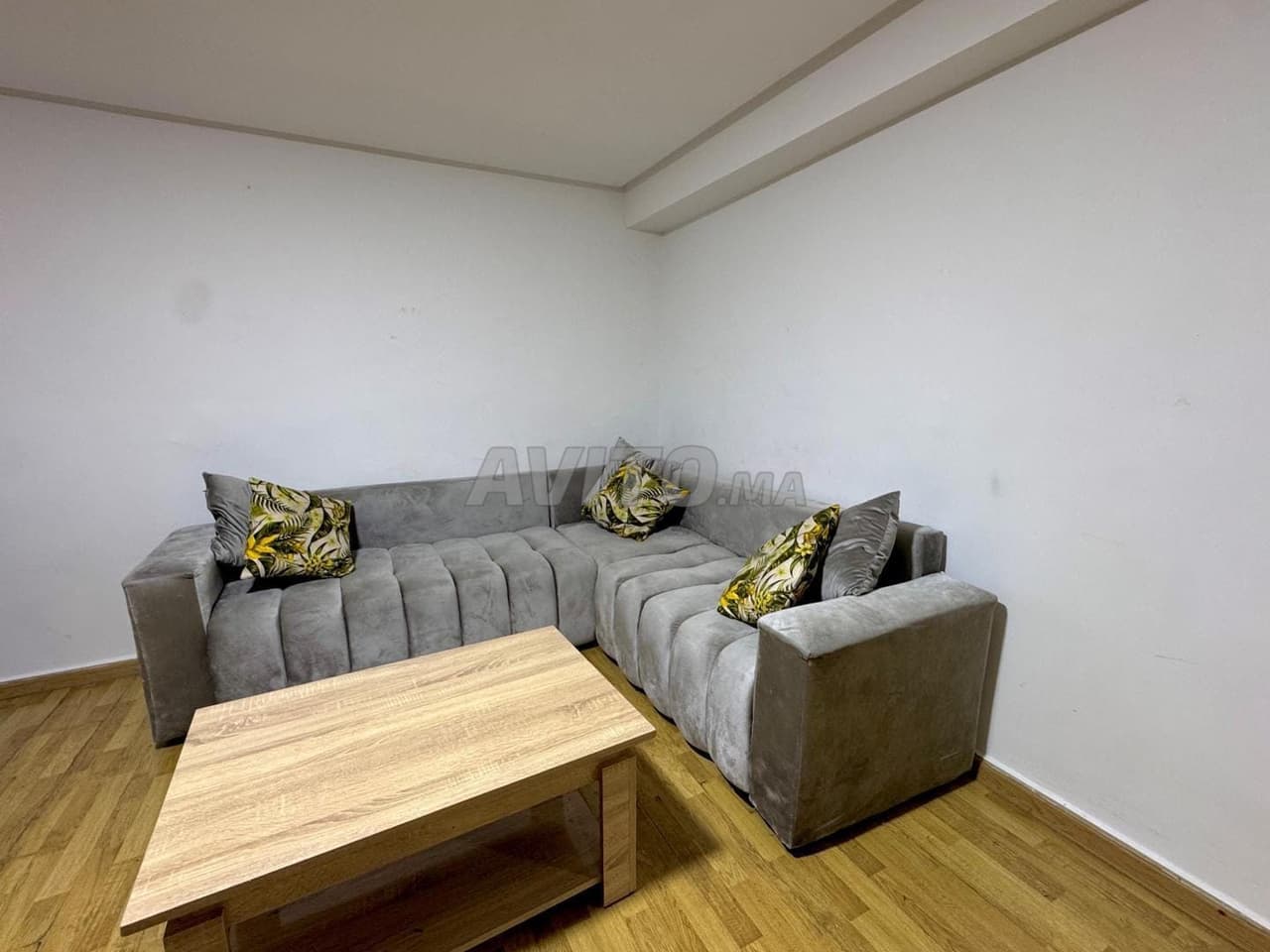Studio meublé à louer Longue durée
