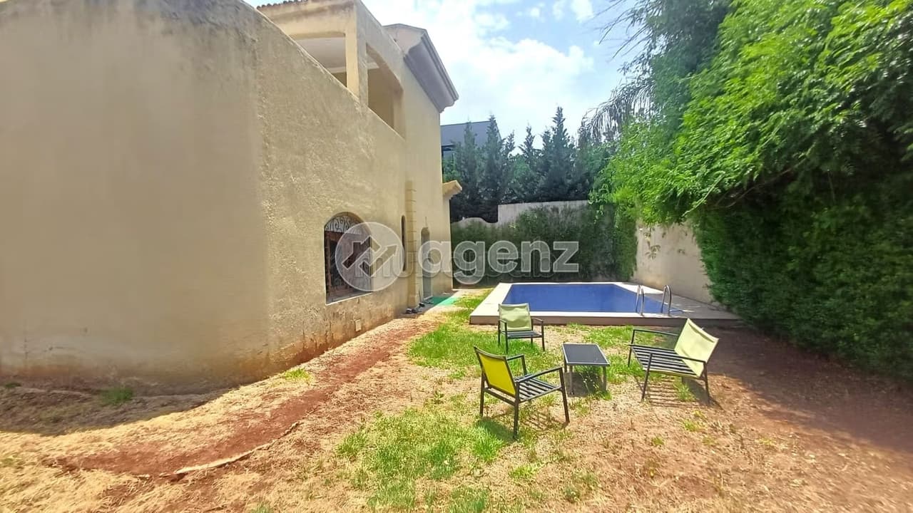فيلا للبيع 847 م²، 5 غرف نوم طريق إموزار فاس